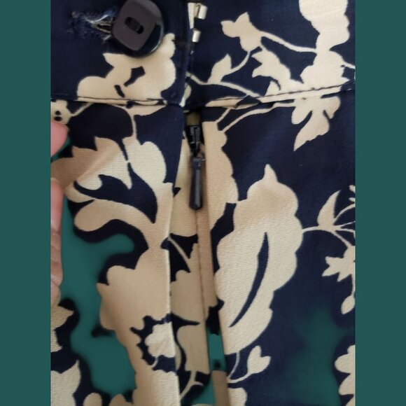 St.Michael Vtg Style Floral Pleated Midi Skirt Navy & Cream Sz 16 - Picture 7 of 10